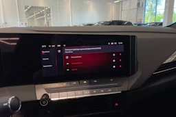 keltainen Opel Astra 2023 kuva 20.