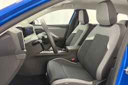 sininen Opel Astra 2024 kuva 12.