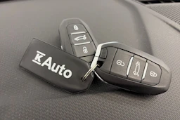 sininen Opel Astra 2024 kuva 25.