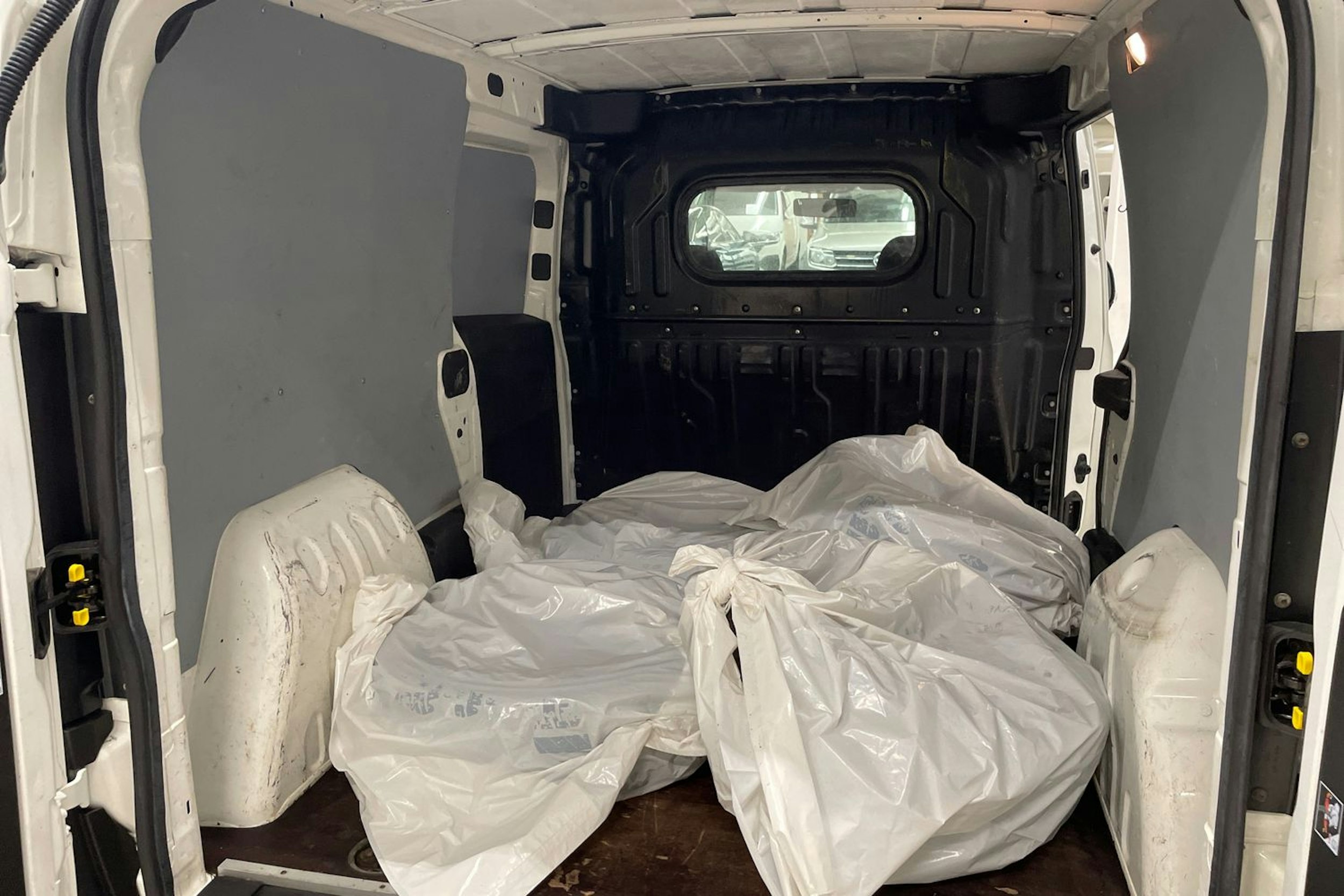 valkoinen Opel Combo 2017 kuva 16.