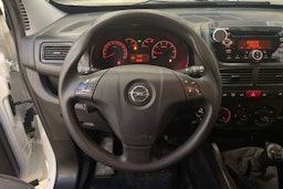 valkoinen Opel Combo 2017 kuva 17.