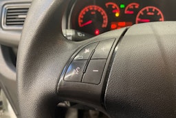 valkoinen Opel Combo 2017 kuva 18.