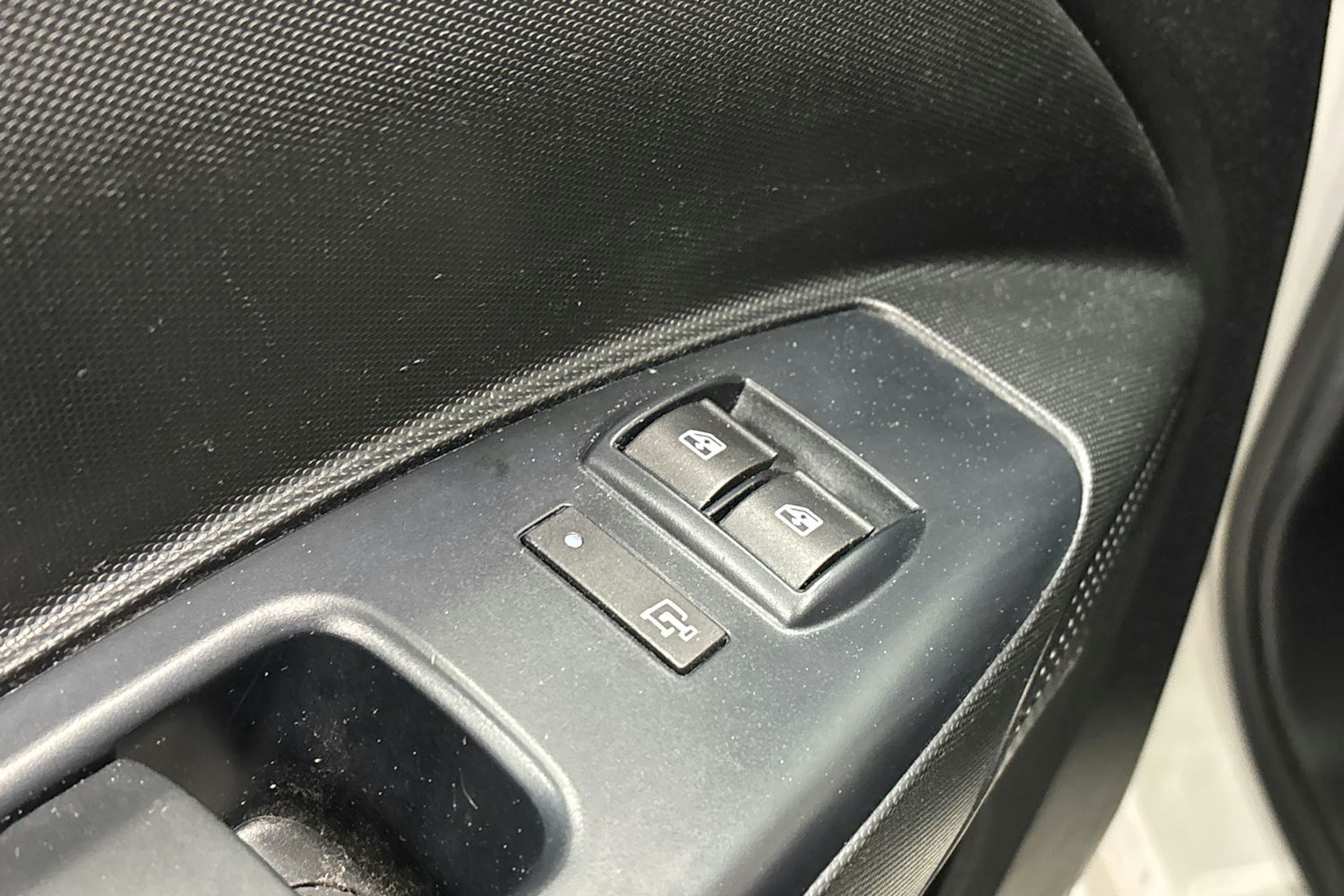 valkoinen Opel Combo 2017 kuva 18.