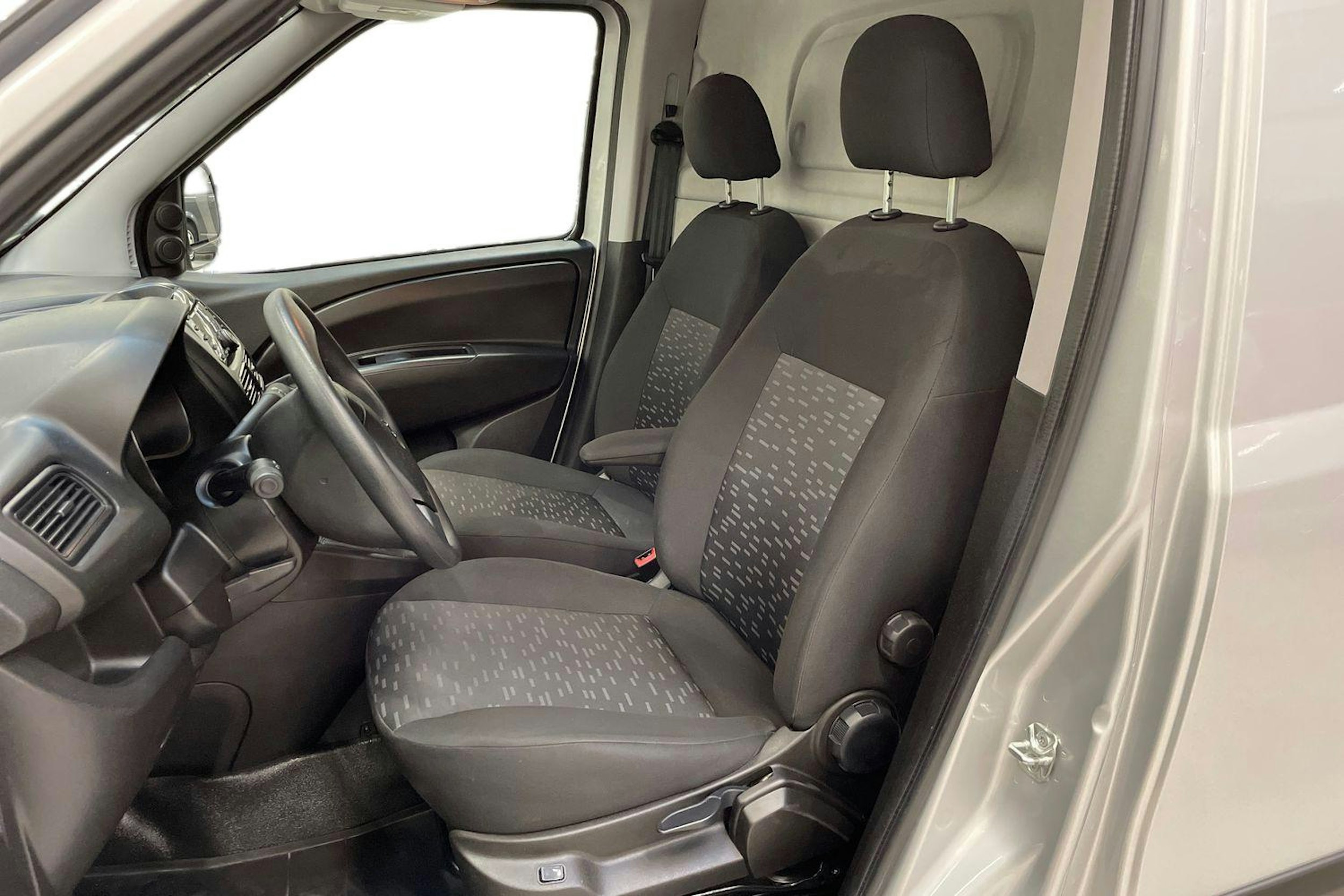 hopea Opel Combo 2017 kuva 7.