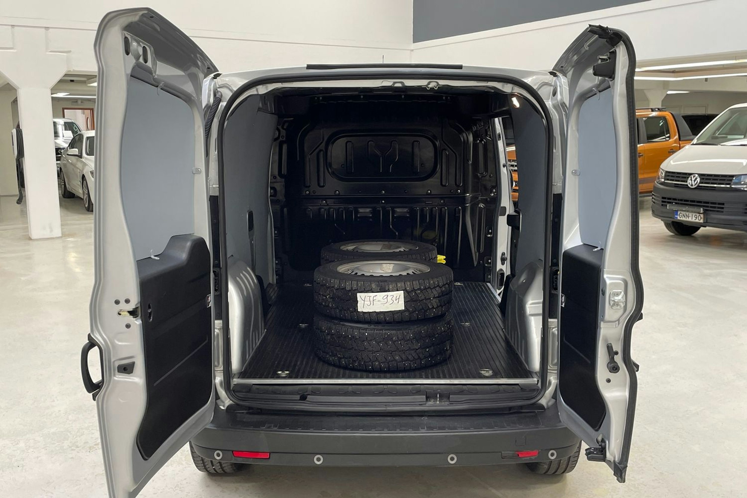 hopea Opel Combo 2017 kuva 14.