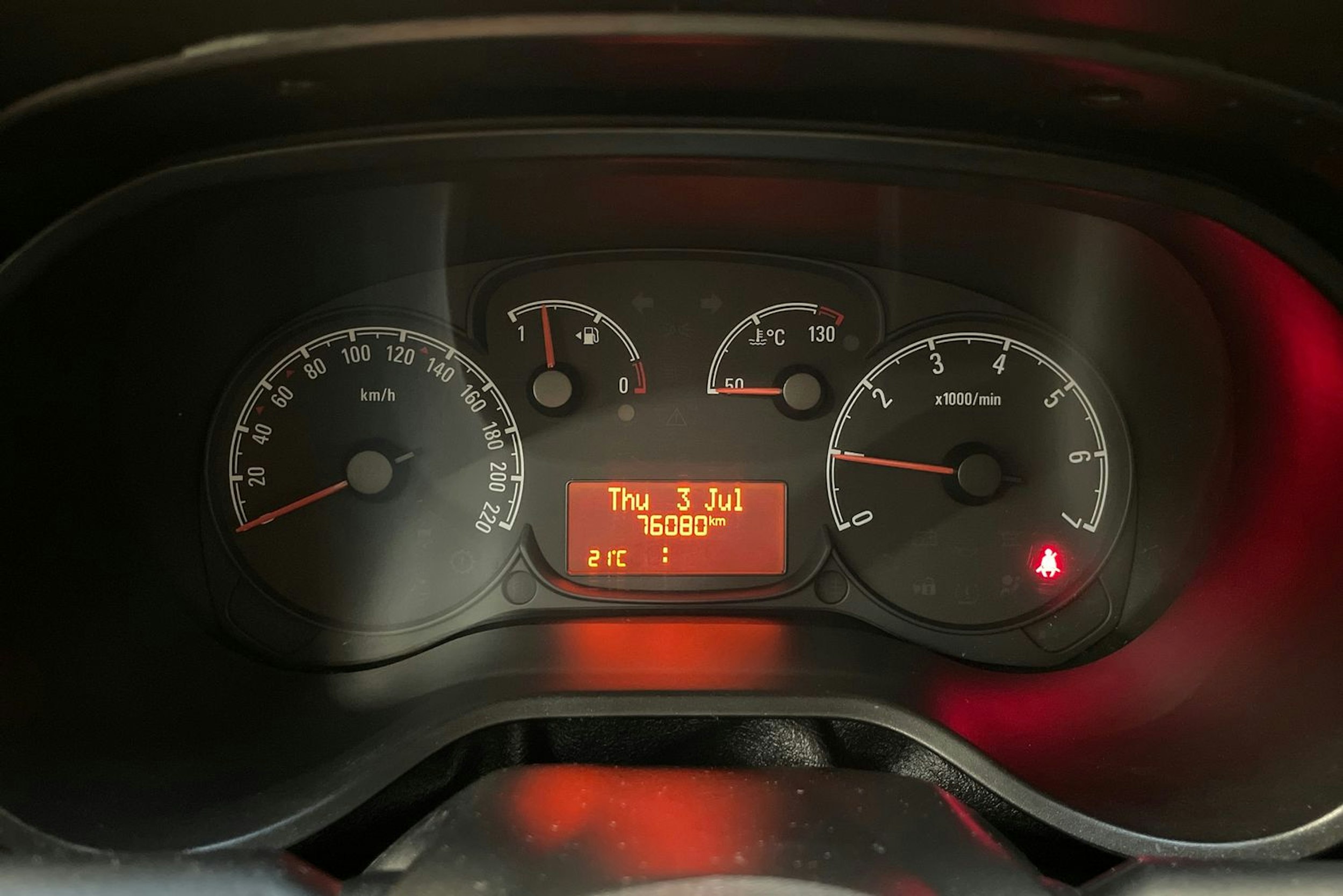 hopea Opel Combo 2017 kuva 17.