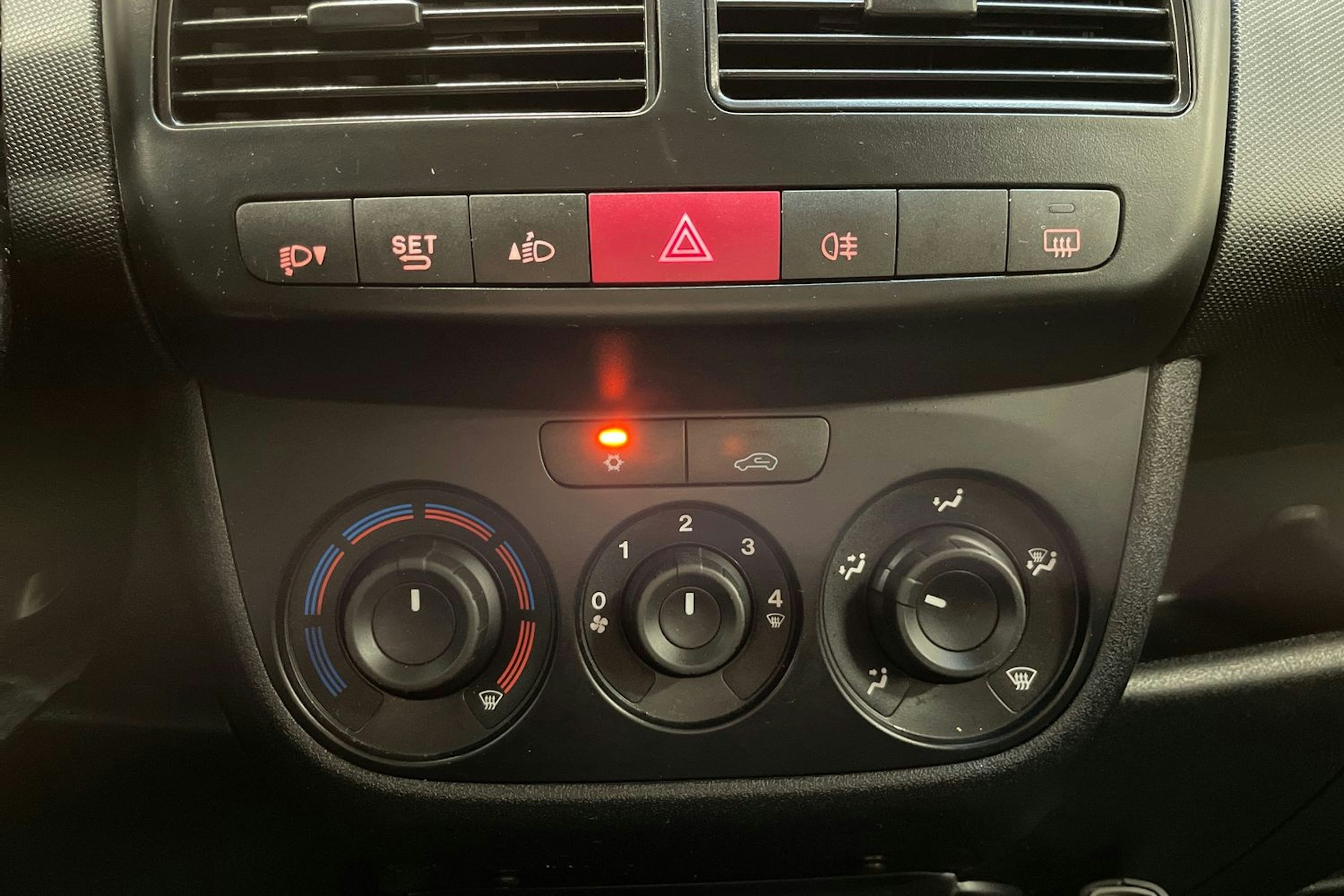 hopea Opel Combo 2017 kuva 20.