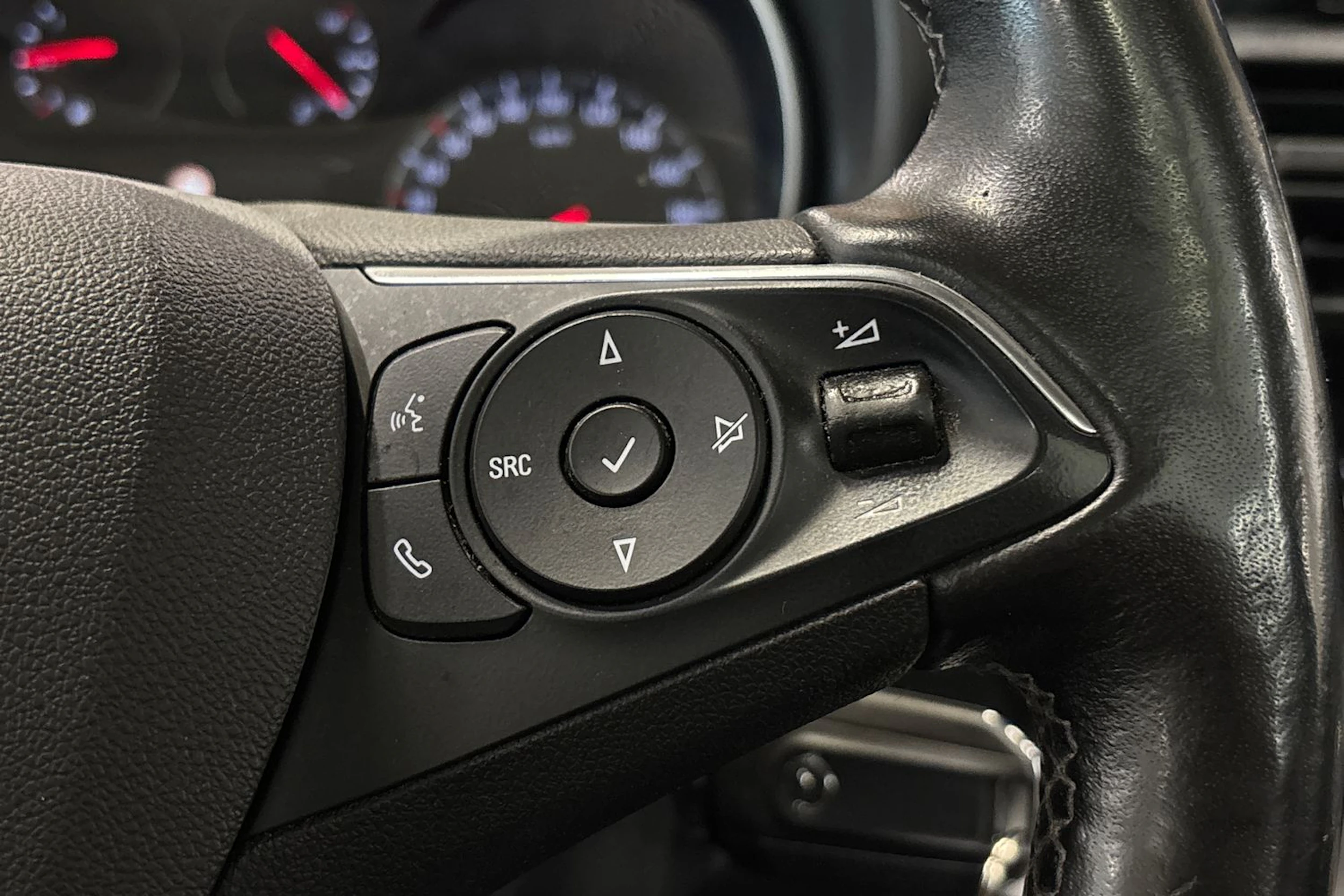 sininen Opel Combo 2018 kuva 17.