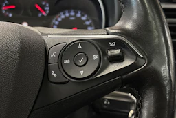 sininen Opel Combo 2018 kuva 17.