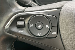 valkoinen Opel Combo 2019 kuva 19.