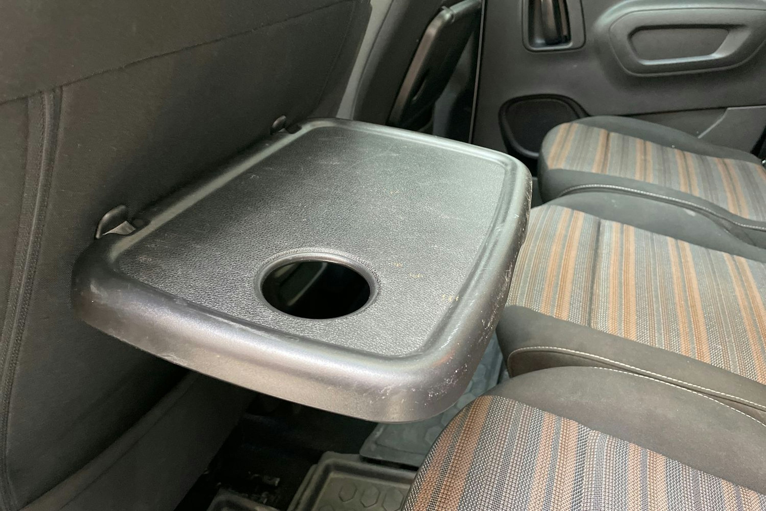 valkoinen Opel Combo 2019 kuva 29.