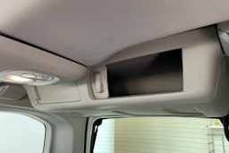 valkoinen Opel Combo 2019 kuva 30.