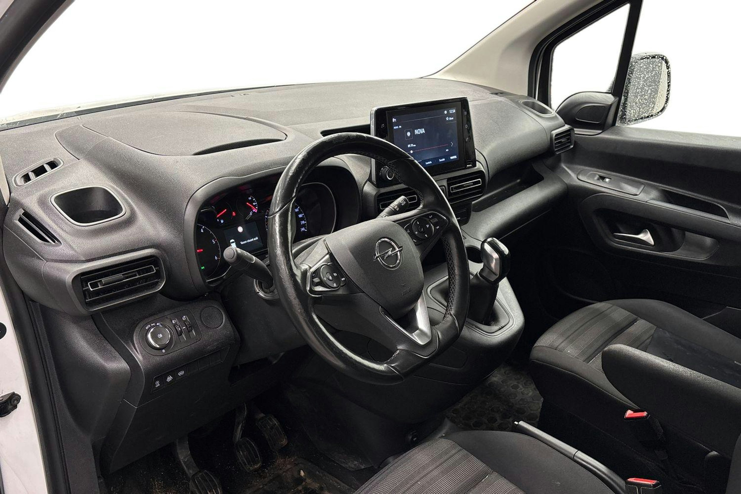 valkoinen Opel Combo 2019 kuva 3.