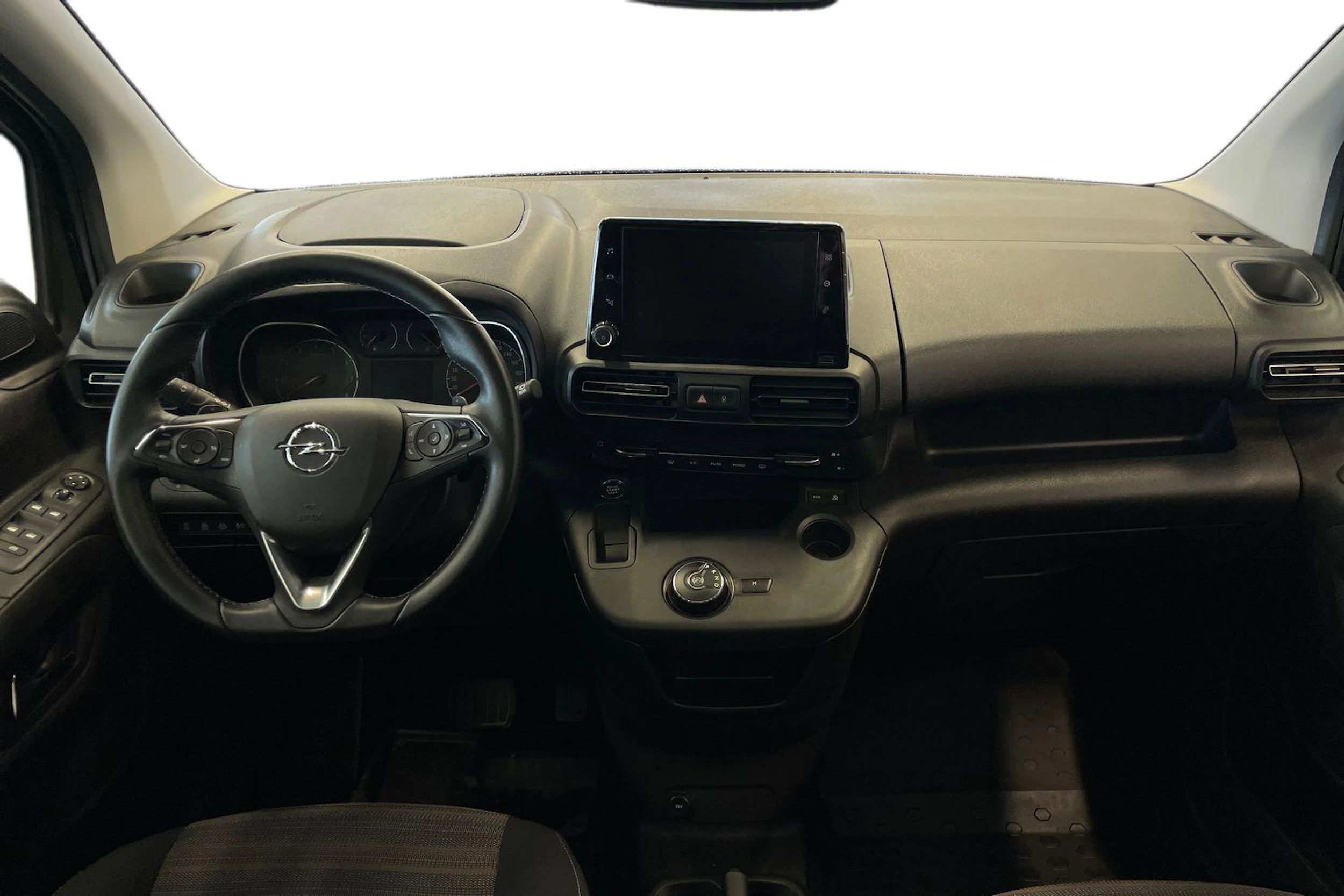 Musta Opel COMBO 2019 kuva 9.