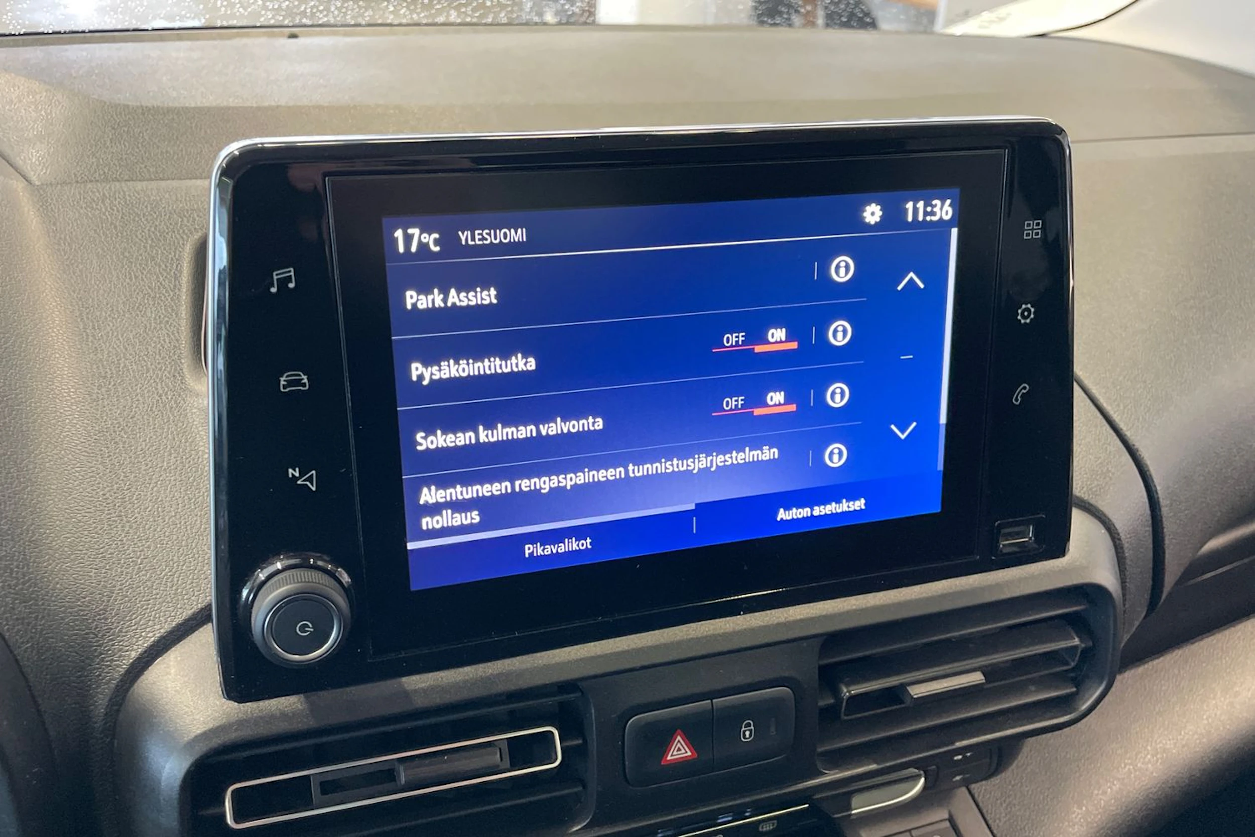 Musta Opel COMBO 2019 kuva 17.