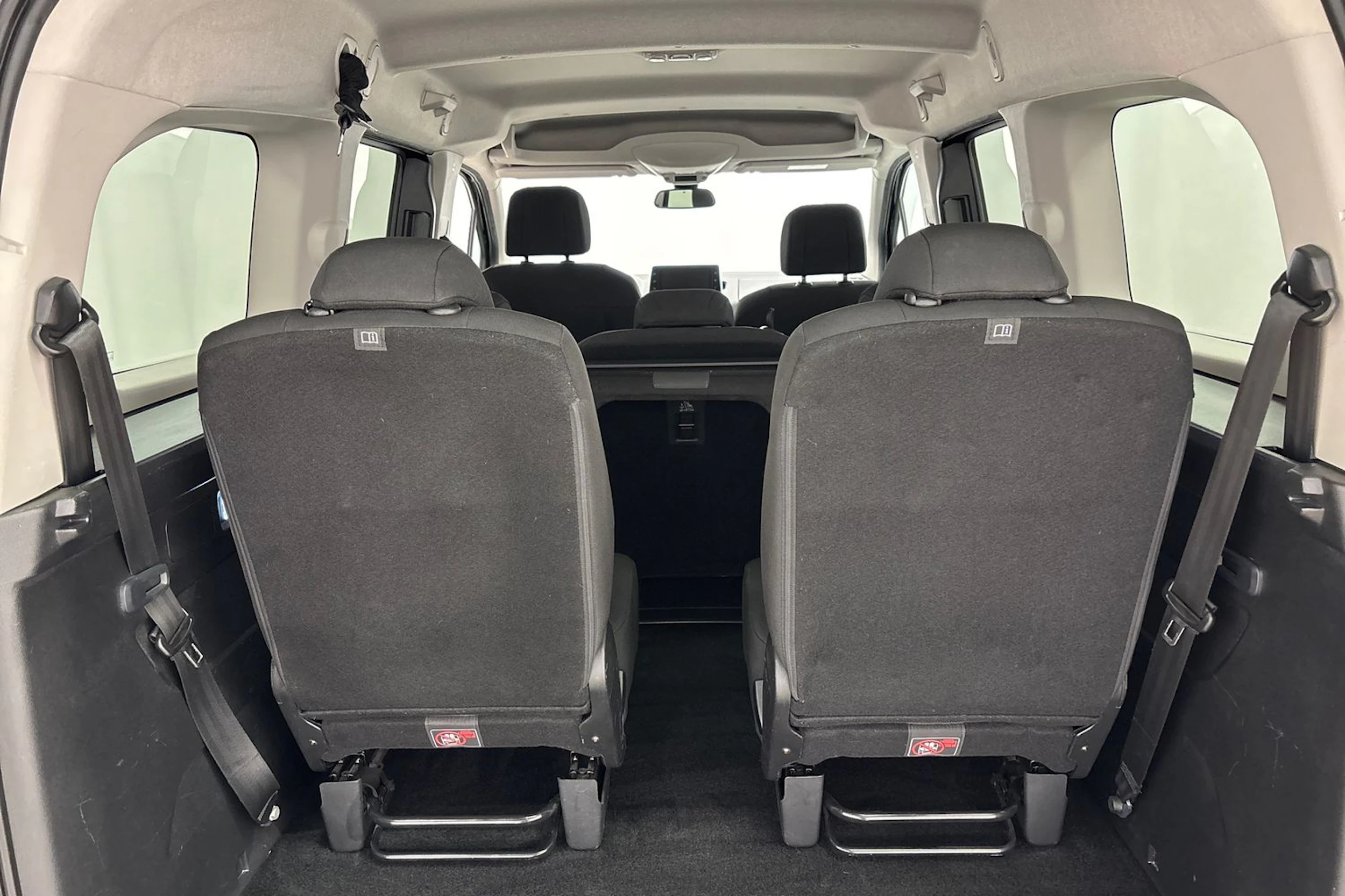 musta Opel Combo 2019 kuva 11.