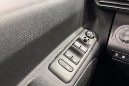 musta Opel Combo 2019 kuva 17.