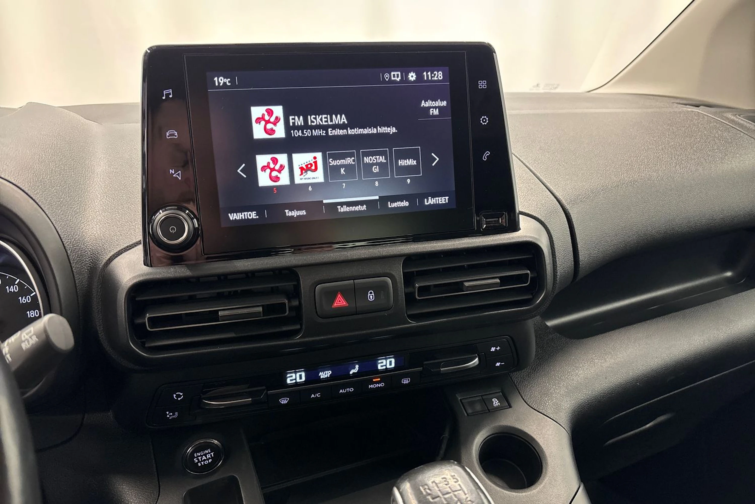 musta Opel Combo 2019 kuva 19.