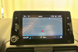 musta Opel Combo 2019 kuva 22.