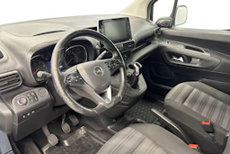 valkoinen Opel Combo 2019 kuva 8.
