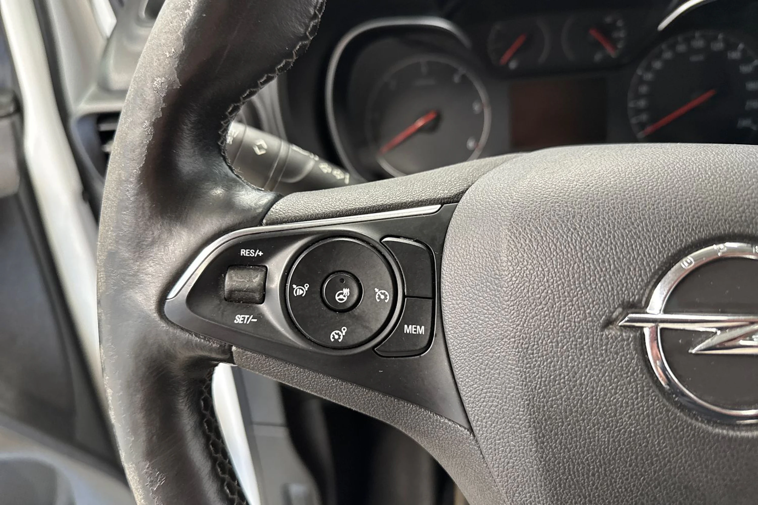 valkoinen Opel Combo 2019 kuva 23.