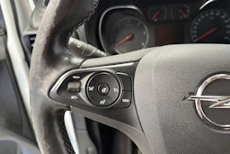valkoinen Opel Combo 2019 kuva 23.