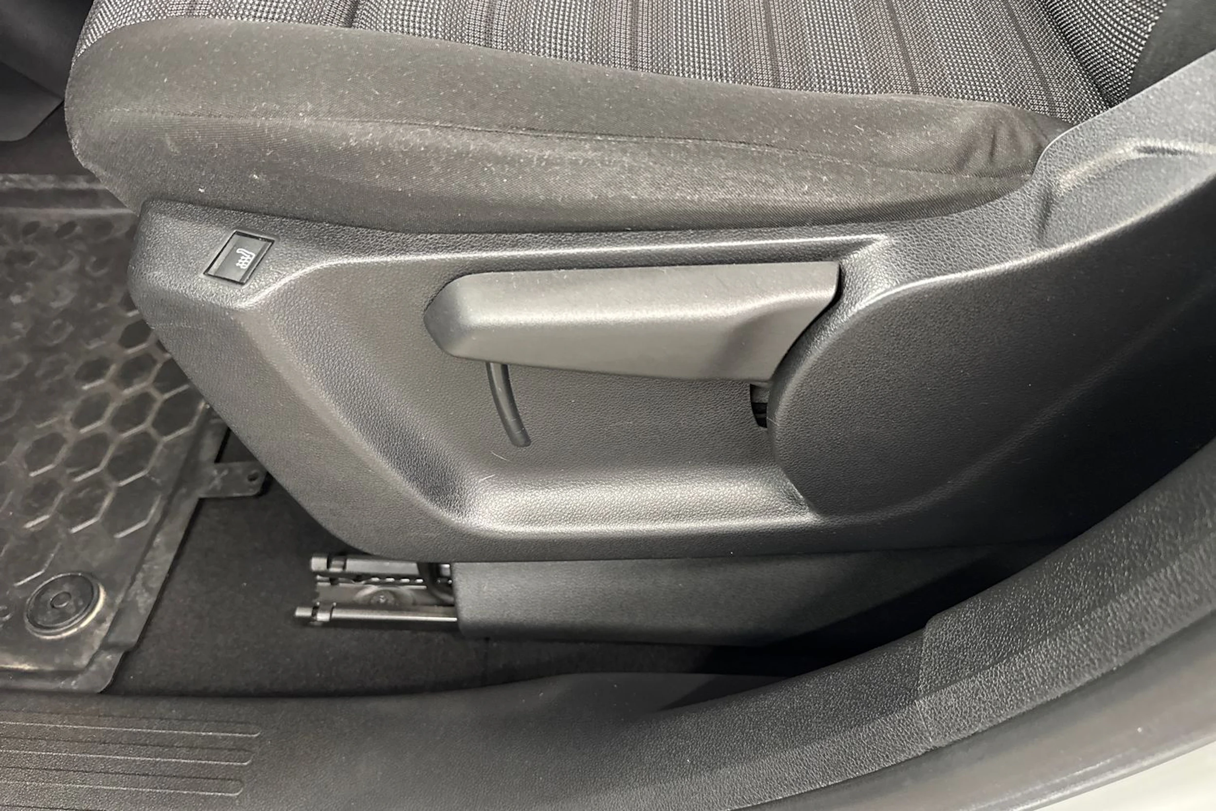 valkoinen Opel Combo 2019 kuva 31.