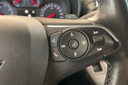 Harmaa Opel COMBO 2019 kuva 18.