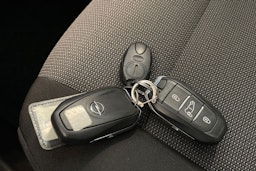 Harmaa Opel COMBO 2019 kuva 23.