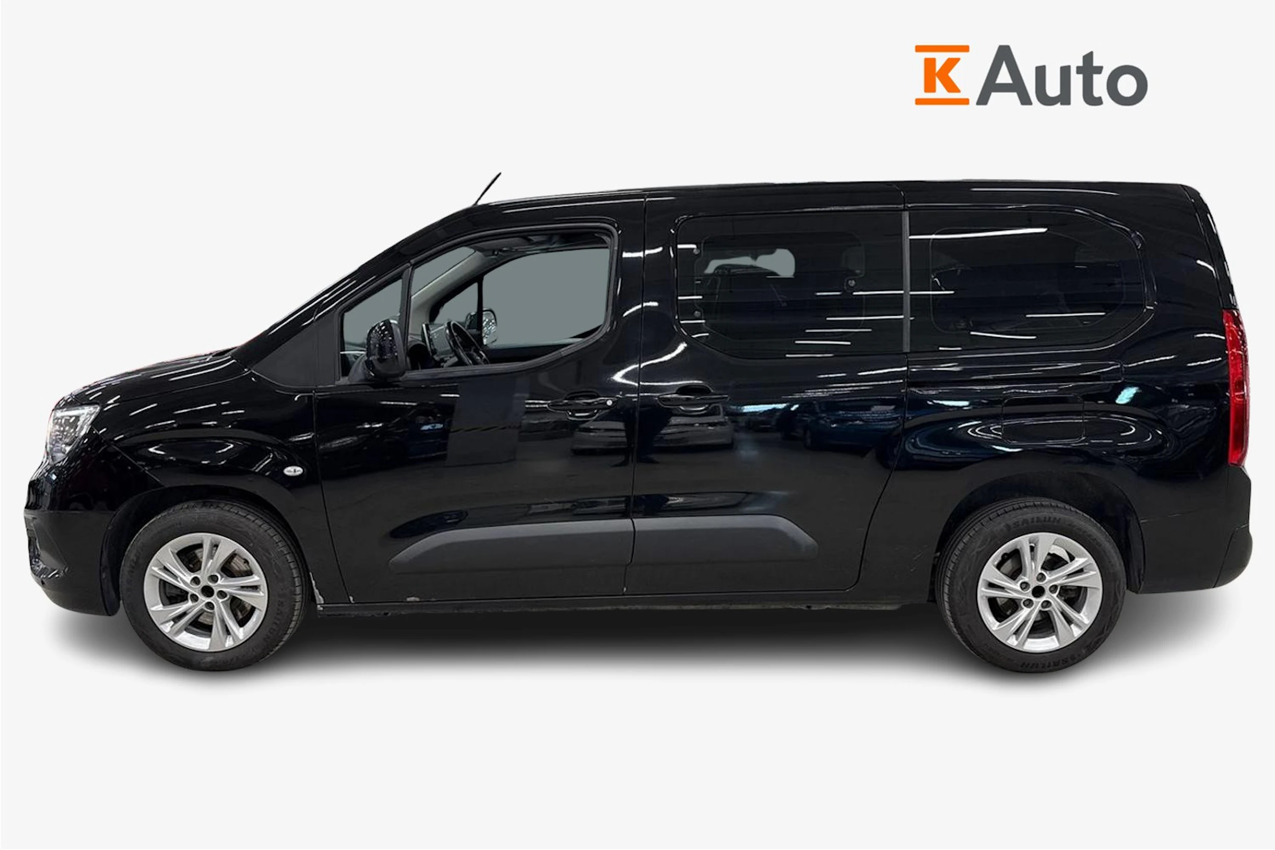 musta Opel Combo 2019 kuva 7.