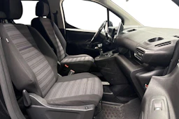 musta Opel Combo 2019 kuva 11.