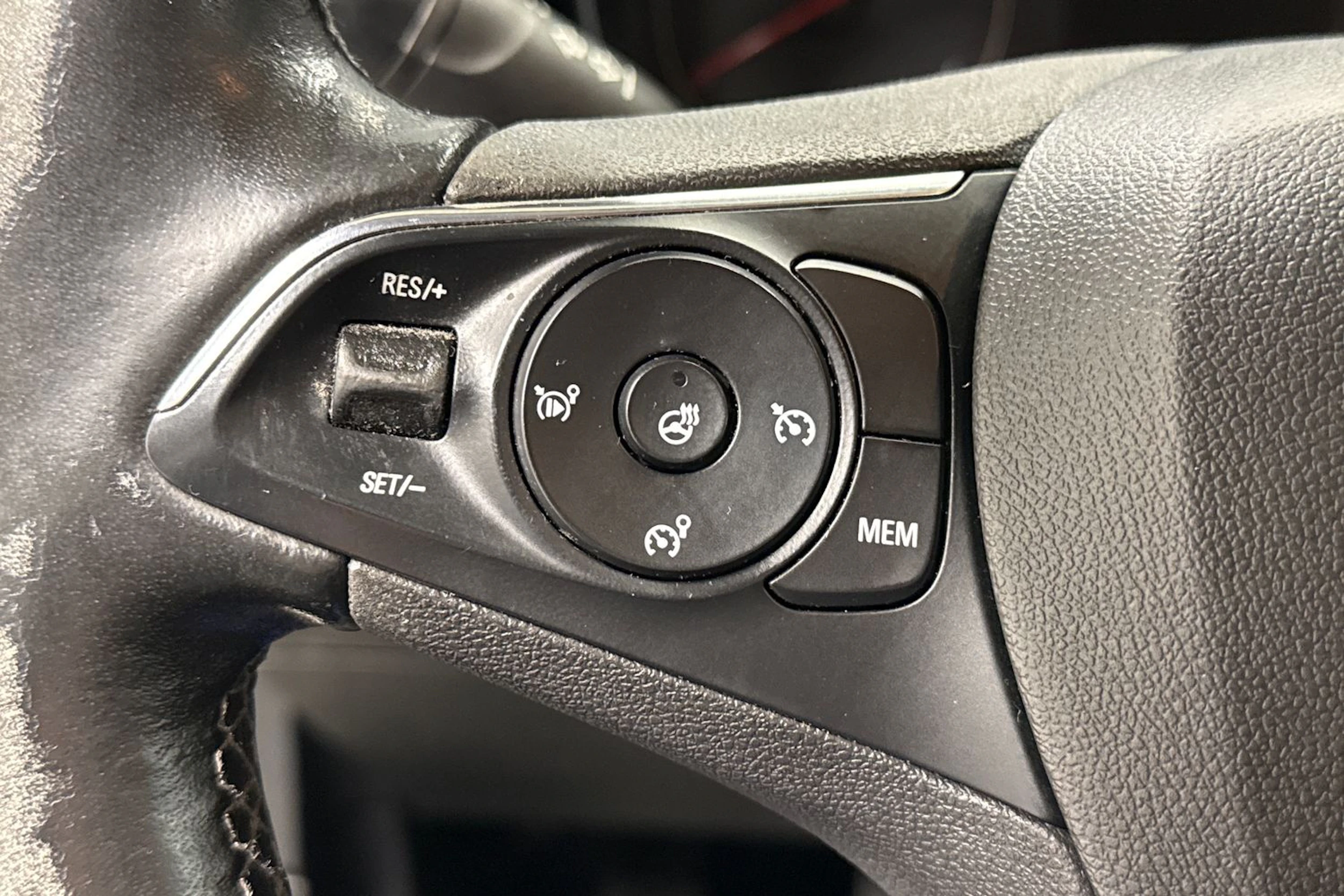musta Opel Combo 2019 kuva 20.