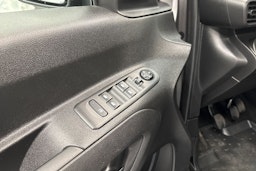 harmaa Opel Combo 2019 kuva 16.