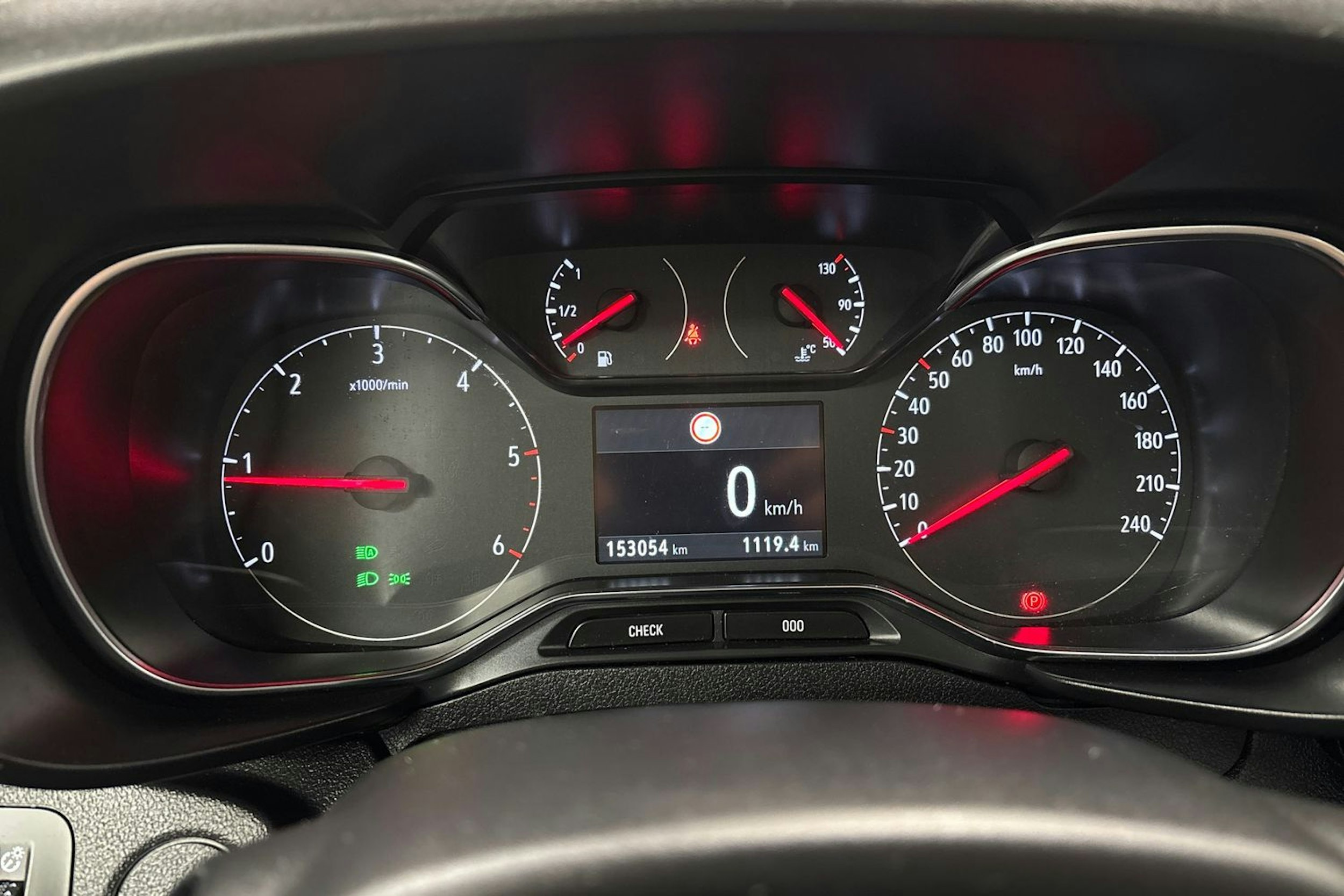 harmaa Opel Combo 2019 kuva 20.