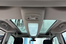 harmaa Opel Combo 2019 kuva 19.