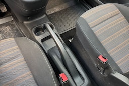 harmaa Opel Combo 2019 kuva 27.