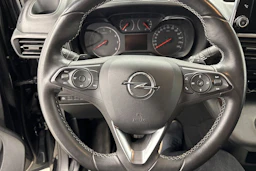 musta Opel Combo 2020 kuva 22.