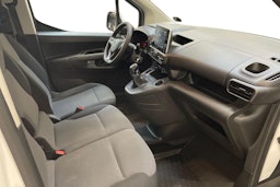 valkoinen Opel Combo 2021 kuva 10.