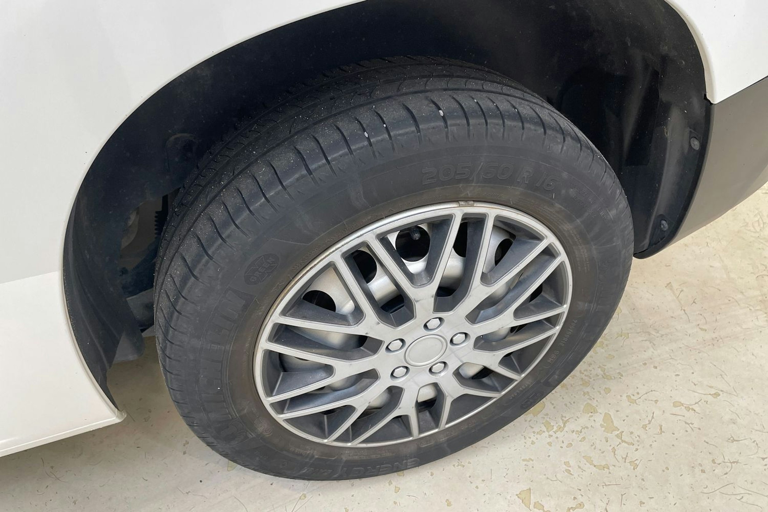 valkoinen Opel Combo 2021 kuva 11.