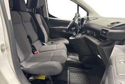 valkoinen Opel Combo 2022 kuva 10.