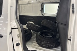 valkoinen Opel Combo 2022 kuva 13.