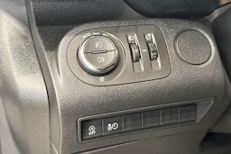 valkoinen Opel Combo 2022 kuva 16.