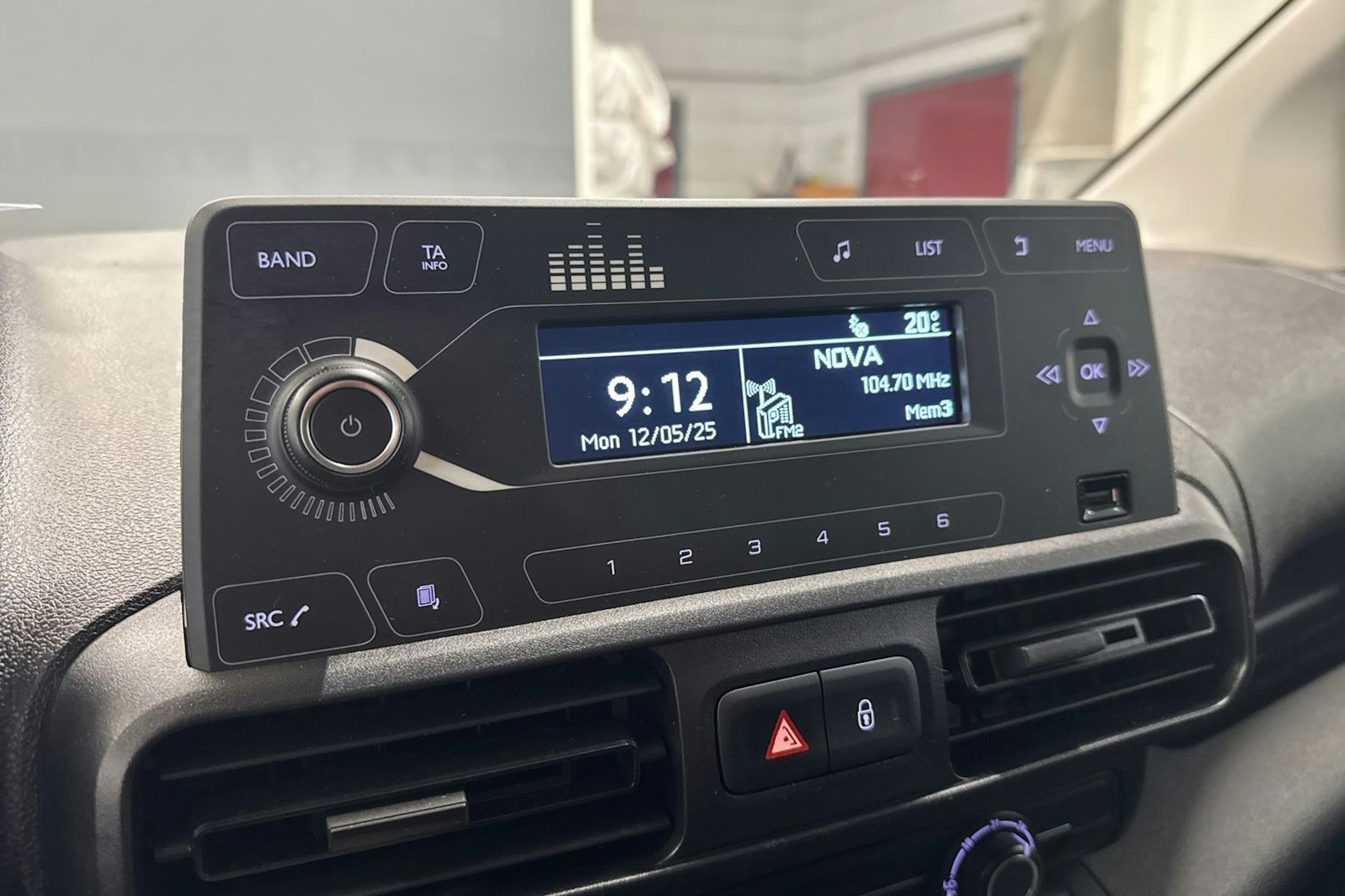 valkoinen Opel Combo 2022 kuva 20.