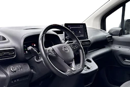 musta Opel Combo-e 2023 kuva 3.