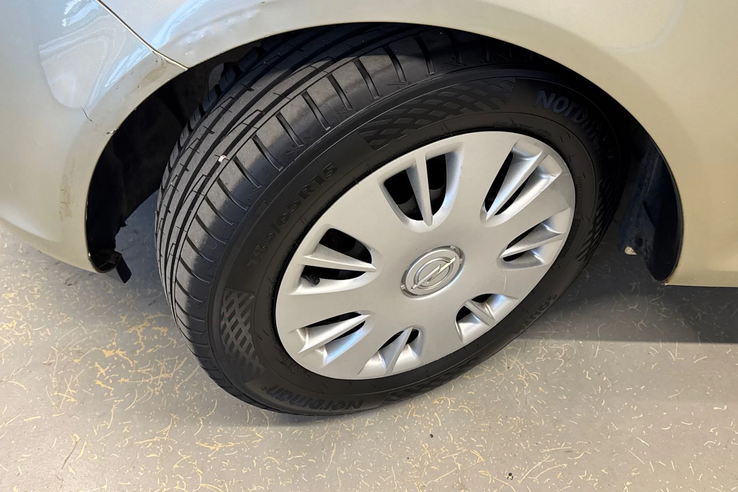 ruskea (beige) Opel Corsa 2007 kuva 10.