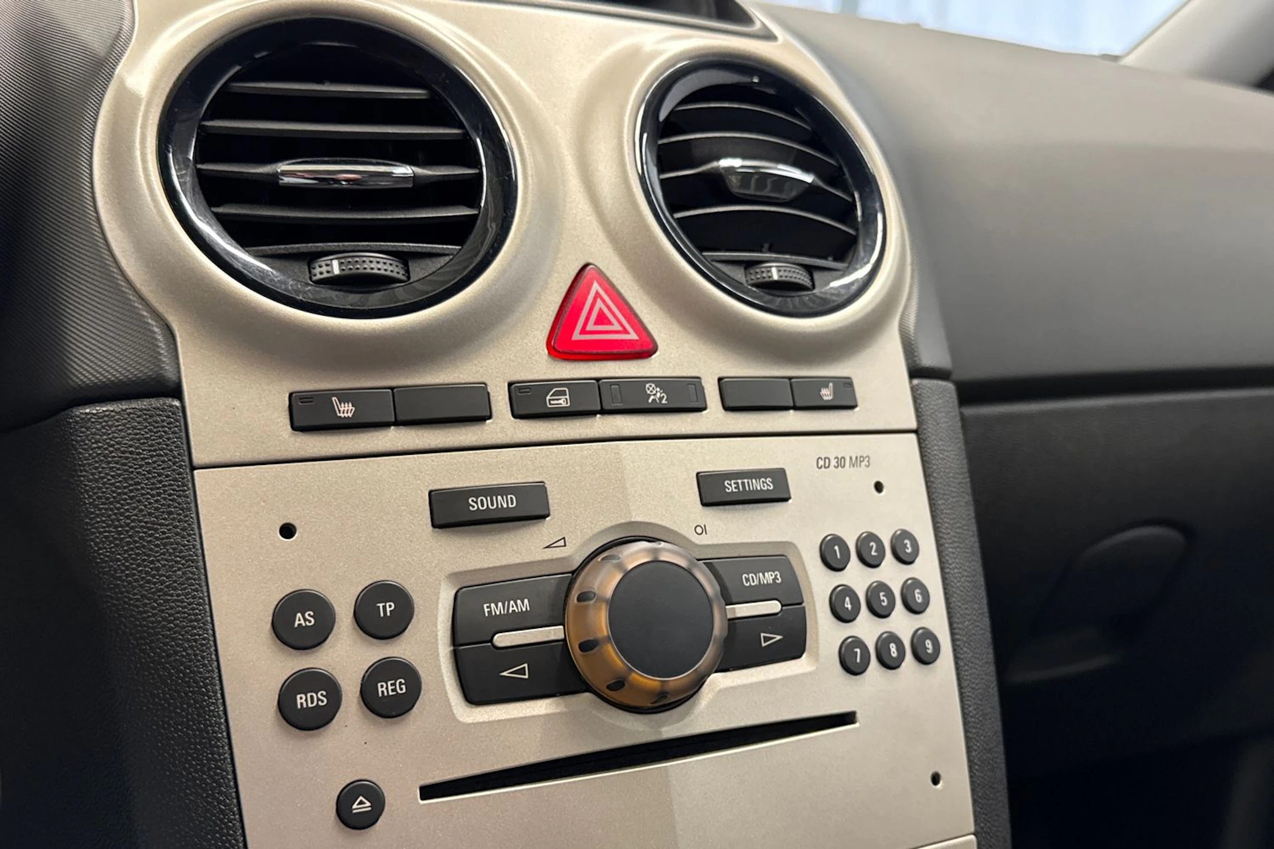 ruskea (beige) Opel Corsa 2007 kuva 17.