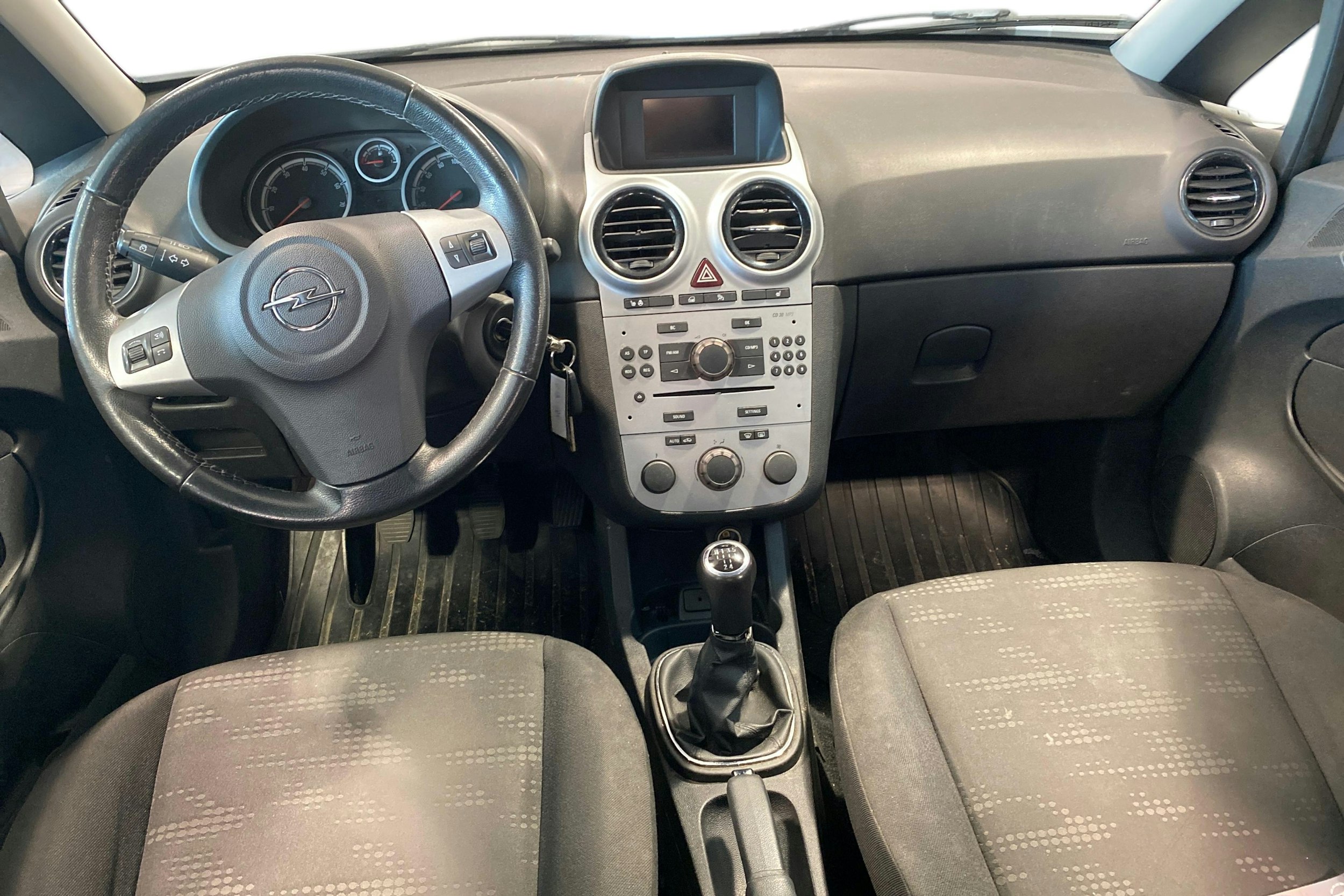 Ruskea (beige) Opel CORSA 2011 kuva 9.