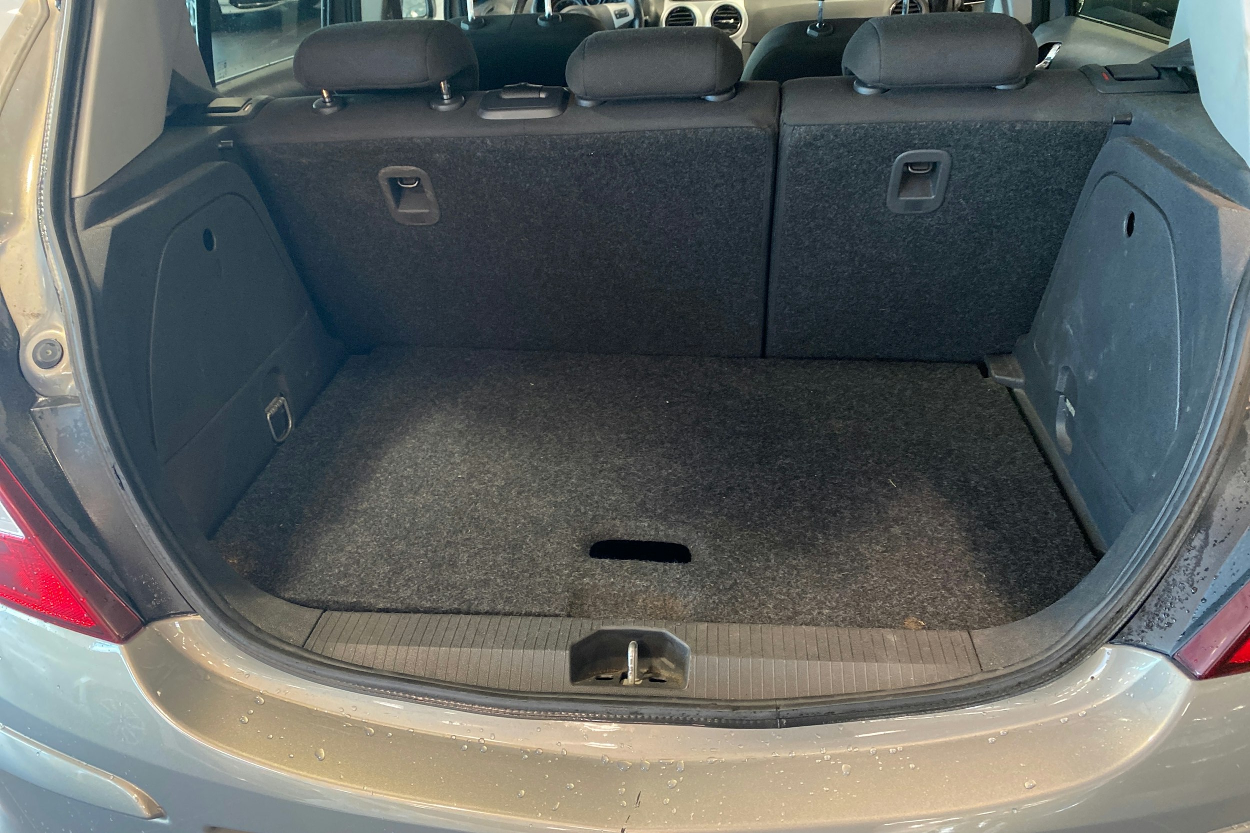 Ruskea (beige) Opel CORSA 2011 kuva 15.