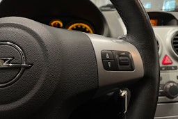 Punainen Opel CORSA 2011 kuva 20.
