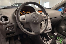 Punainen Opel CORSA 2011 kuva 21.